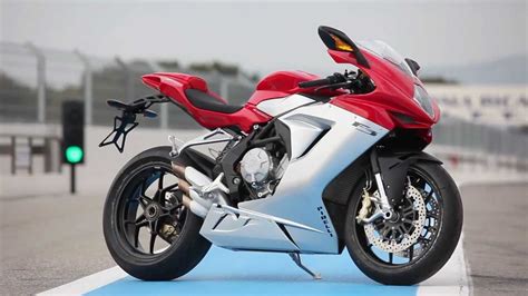 The hottest performing middleweight sportsbike in production wearing civilian clothing is the f3 800. MV Agusta F3 first ride - YouTube