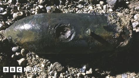 World War Two Bomb Removed From River Thames And Exploded Bbc News