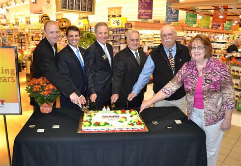 Martin's food stores list of employees: Giant/Martin's Marks 90 Years in Grocery Business