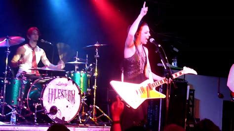 Halestorm Daughters Of Darkness Live Lzzys Intro Youtube