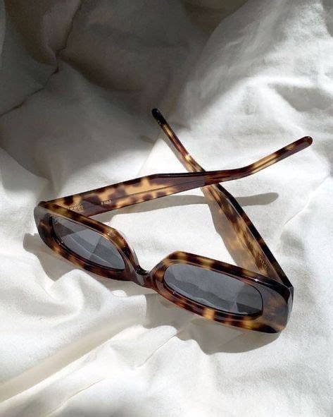 Pin By Vanessa On Details Glasses Fashion Stylish Glasses Trendy Sunglasses