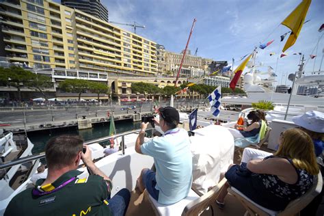 Qualifying for the monaco gp starts at 3pm local time (2pm bst), using the regular q1, q2 and q3 knockout session format. 44 m VIP-Luxusjacht | von Monaco Formel 1 Großer Preis ...