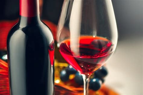 10 Sweet Red Wines For Beginners We Are The In Crowd