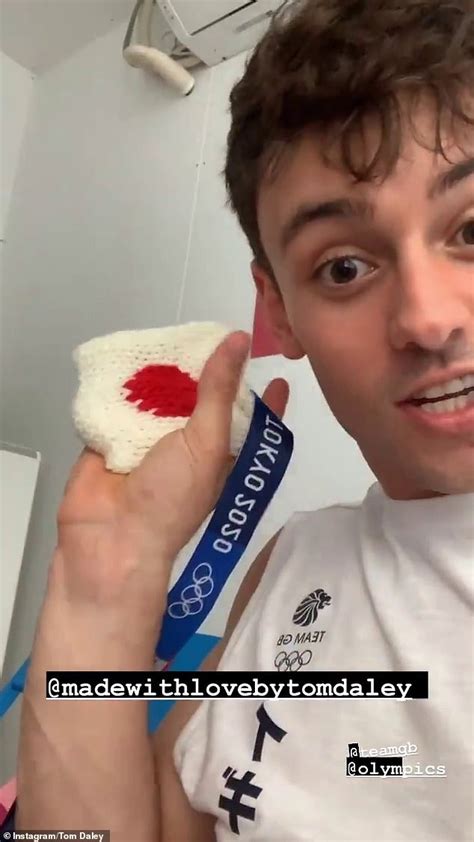 olympic champion tom daley knits tokyo 2020 gold medal case readsector