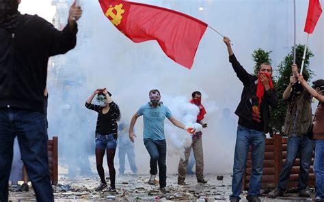 Turkey Police Clash With Protesters Over Internet Censorship Law