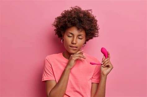 Nyobain Mainan Seks Sambil Dibayar Terbongkar Ini Alasan Para Wanita Senang Jadi Penguji Sex