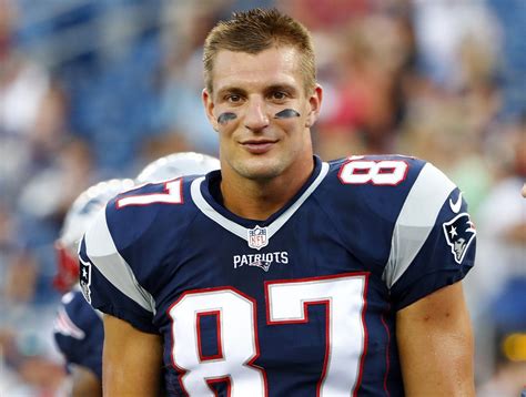 Rob Gronkowski, Patriots TE, buys stake in horse named after him ahead 