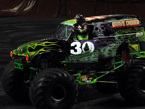 1080p wallpapers girls (70 wallpapers). GRAVE DIGGER monster truck 4x4 race racing monster-truck ...