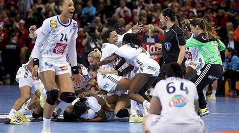 Léquipe De France Féminine De Handball Est Championne Du Monde 2017 Hbcsb