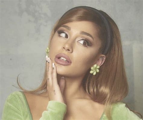 Ariana Grande 💚 Ariana Grande Ariana Drop Earrings