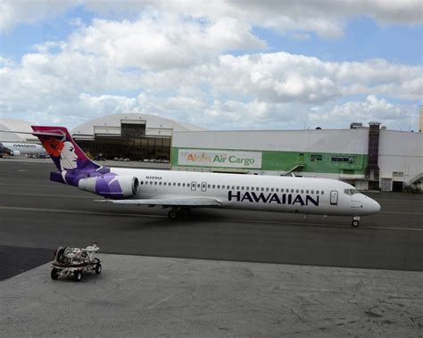 Review Of Hawaiian Airlines Flight From Honolulu To Lihue In Domestic First