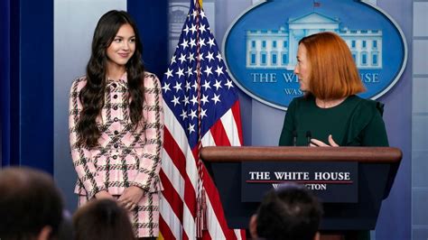 Popstar Olivia Rodrigo Visits White House Promotes Covid 19 Youth