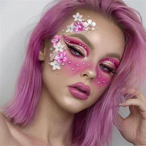 The Jeffree Star Artistry Palette In 2020 Flower Makeup Fantasy Makeup Creative Makeup Looks