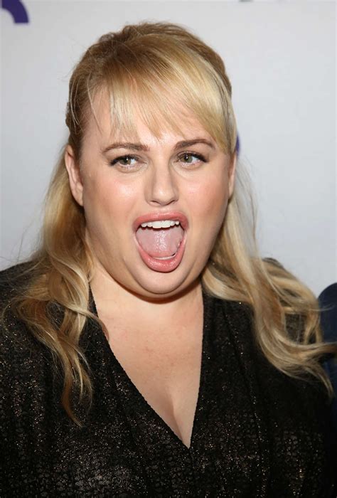 Heartbreak high was the only show we watched in the tara boarding house, so we loved getting to. Rebel Wilson: Holiday Inn Broadway Opening Night -15 ...