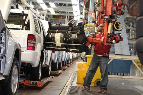 Chryslers World Class Manufacturing Training Saving Millions In Cost