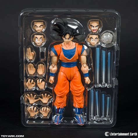 There was one problem with the buttocks part of the figure. Son Goku S.h. Figuarts Original Bandai Lacrado - R$ 375,00 ...