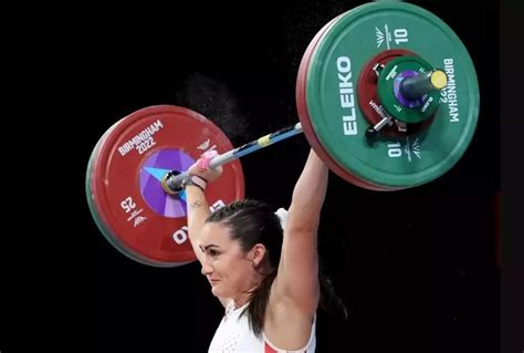 Here S Everything We Know About Weightlifting Former Beauty Queen Sarah Davies Preston S