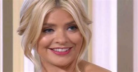 Holly Willoughby Nails Nude Look On This Morning Look As Fans Praise