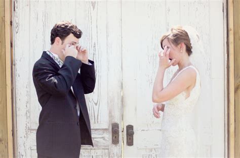 24 Grooms Blown Away By Their Beautiful Brides Fun With Lol