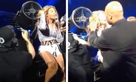 Beyonces Hair Got Stuck In A Fan At Her Concert And She Kept