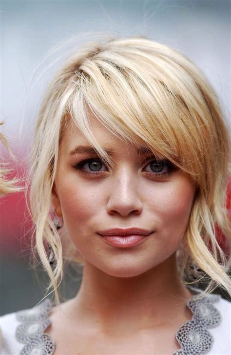 How To Style Side Swept Bangs Like 30 Of The Chicest Celebrities Side