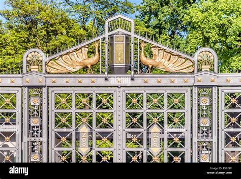 Zoo Entrance Gate High Resolution Stock Photography And Images Alamy