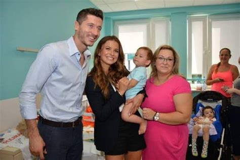 How anna made robert lewandowski the fittest footballer on earth. Robert Lewandowski Wife : How Robert Lewandowski Became ...