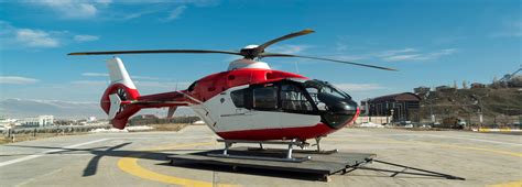 Medical evacuation insurance pays for medical care and emergency transportation. Do expats need medical evacuation insurance? | Allianz Care