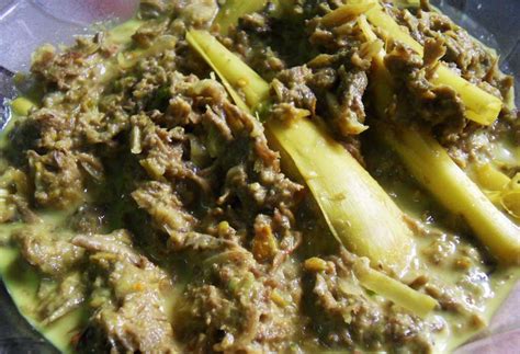 Bagi anda yang sukakan makanan tradisional orang sarawak seperti mee kolok, laksa sarawak, mee sapi dan sebagainya, kami cadangkan anda cuba makan di restoran ini. Makanan Popular Pahang - Azim Aris