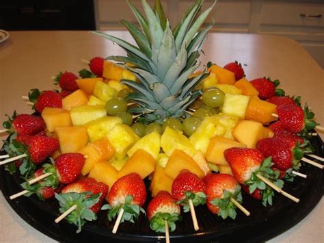 I love fruit trays, and if you are going to go through the work of washing fruit for the guests, then why not admit that this presentation makes these trays adorable. best 25 fruit trays ideas on pinterest fruit platters ...