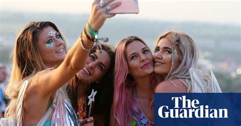 Glastonbury Festival Gets Going On Hottest Day In Pictures Music