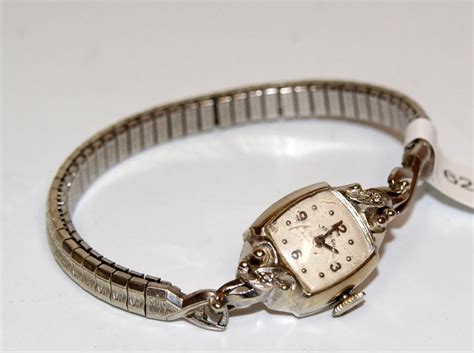 Lady elgin 14k gold square watch vintage. 14K Gold Elgin Ladies Watch