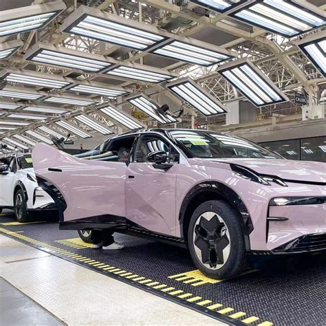 Geely Cranks Up Tesla Rivalry With Premium Zeekr Suv To Take On Model Y