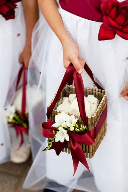 25 Lovely Flower Girl Basket Ideas To Try Weddingomania
