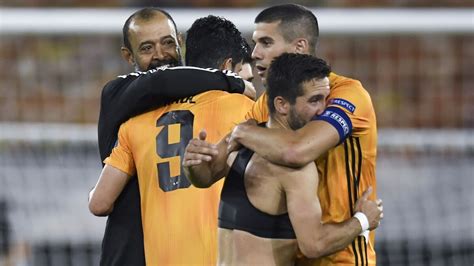 In japan ist er ebenfalls bekannt. Sevilla FC | UEFA Europa League El Wolverhampton, el ...
