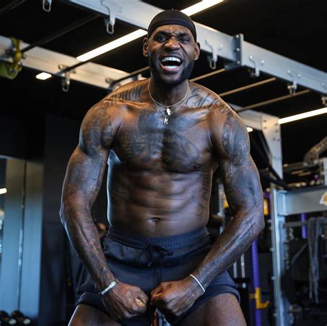 LeBron James Goes Viral On Social Media With Incredible Workout