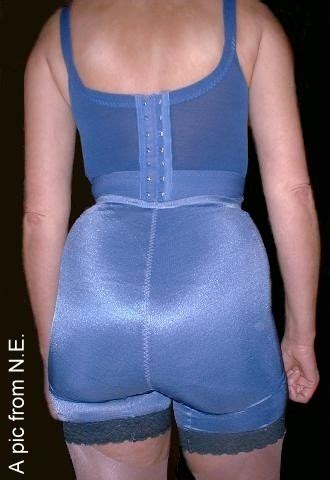 Pin Von Anthony Auf Girdle Miederhose Mieder Hosen