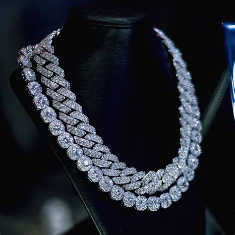 Does Gld Have Real Diamonds