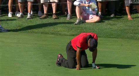 Tiger Woods Back Injury Flares Up Pain Drops Him To His Knees On Th