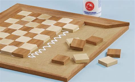 Weitere ideen zu holzspielzeug selber bauen, holzspielzeug, spielzeug. Schach-Spielbrett in 2020 | Schach, Selber bauen holz, Spieltisch