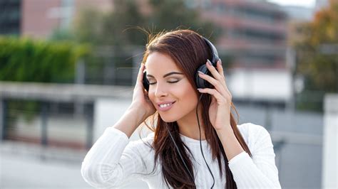 Beautiful Brunette Girl Listening To Music On Headphones Wallpapers And Images Wallpapers