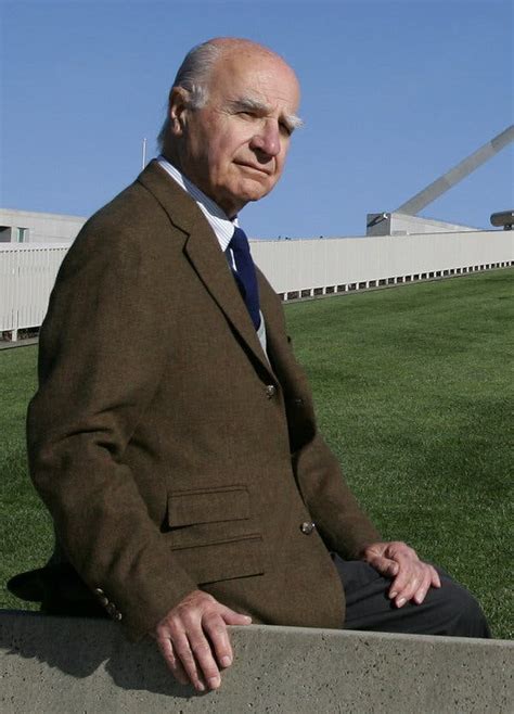 romaldo giurgola architect of australia s parliament house dies at 95 the new york times