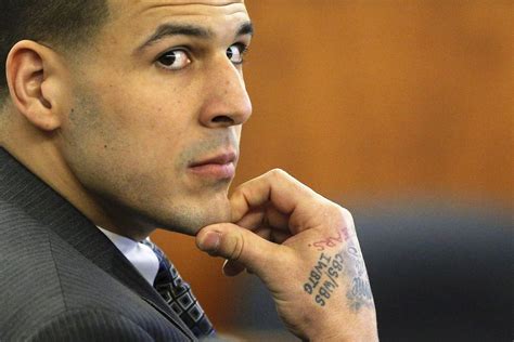 Aaron Hernandez Gay Rumors Ex Nfl Stars Final Letter Was For Attorney Jose Baez Report Says