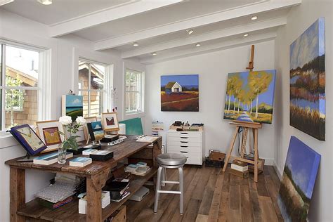 25 Ingenious Ways To Bring Reclaimed Wood Into Your Home Office