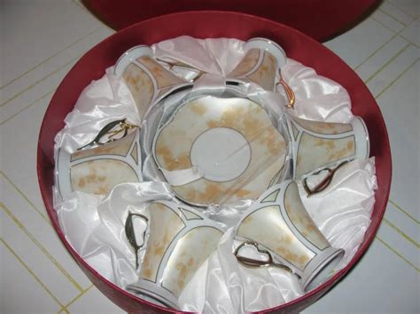 Official facebook account of d'lusso decor, the world's leader in home looking to invest in some quality home decor? D'Lusso Home Collection Cups and Saucers In Round Box ...