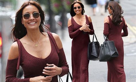 Melanie Sykes 47 Shows Off Sizzling Hourglass Figure Daily Mail Online