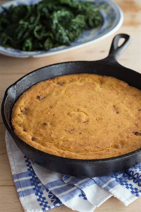 Yes, but you'll need to adjust the cornbread recipe a bit. Corn Grits For Cornbread Recipe / Cornbread Recipe With Corn Grits : Crispy edges, sweet corn ...