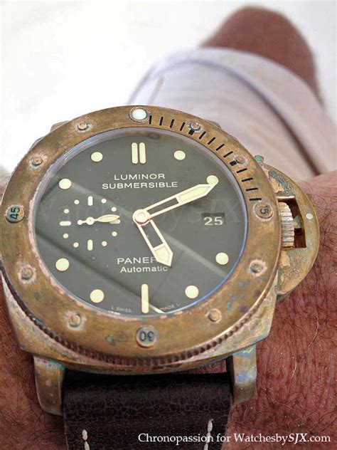 Up Close With The Incredible Patina Of The Panerai Pam382 Bronzo