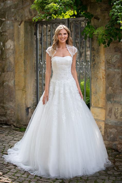 Guten tag, ich biete hier schwerenherzens mein brautkleid zum verkauf an. Brautkleid Adaline - Avorio Vestito