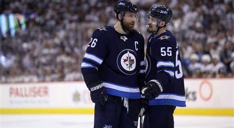 Winnipeg coach paul maurice feels jets forward mark scheifele's crushing hit on jake evans of the scheifele was assessed a major for charging and a game misconduct. Le portrait des séries | Division Centrale - Surlebanc.ca